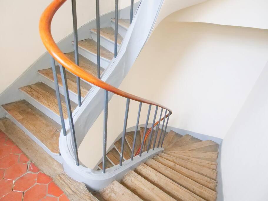 Charme Et Modernite Au Coeur Du Quartier St Louis Apartment Версал Екстериор снимка