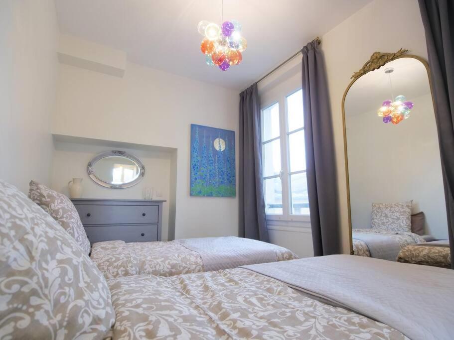 Charme Et Modernite Au Coeur Du Quartier St Louis Apartment Версал Екстериор снимка