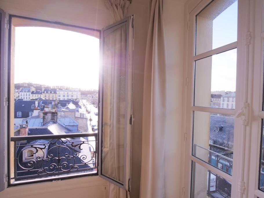 Charme Et Modernite Au Coeur Du Quartier St Louis Apartment Версал Екстериор снимка